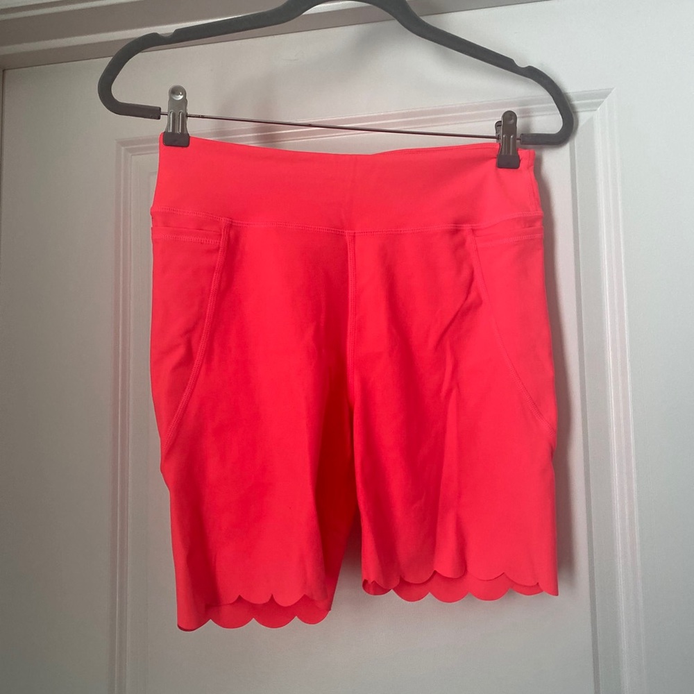Lilly Pulitzer Scallop Bike Shorts
